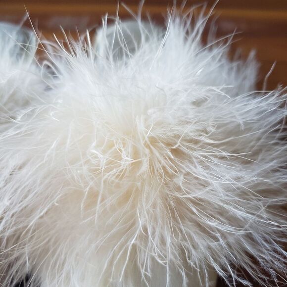 VINTAGE fuzzy slippers - Picture 10 of 14